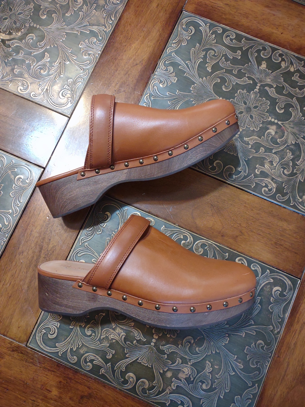 The Cecily Clog in Oiled Leather  English Saddle - Picture 4 of 12